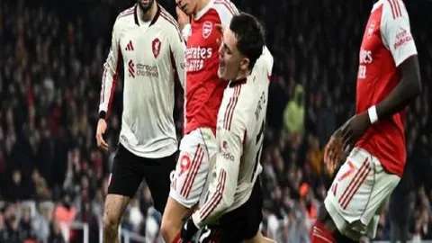 37岁老将逆境重生：恩师执掌球队意甲榜首不稳